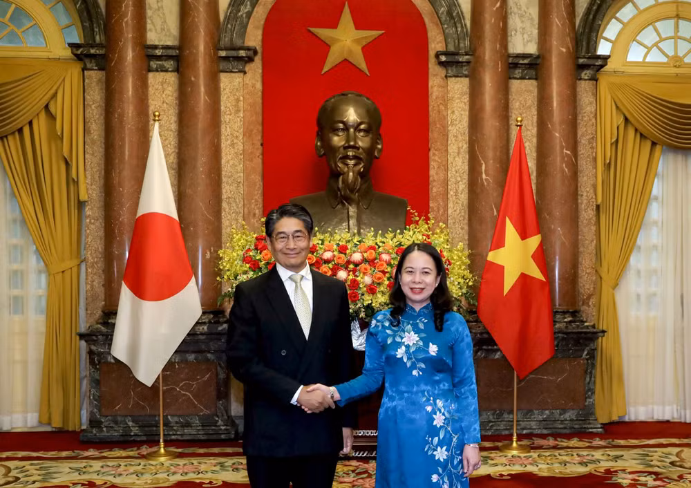 Phó Chủ tịch nước Võ Thị Ánh Xuân tiếp nhận Quốc thư của Đại sứ Nhật Bản Ito Naoki vào ngày 17/5. Ảnh: VPCTN Phó Chủ tịch nước Võ Thị Ánh Xuân tiếp nhận Quốc thư của Đại sứ Nhật Bản Ito Naoki vào ngày 17/5. Ảnh: VPCTN