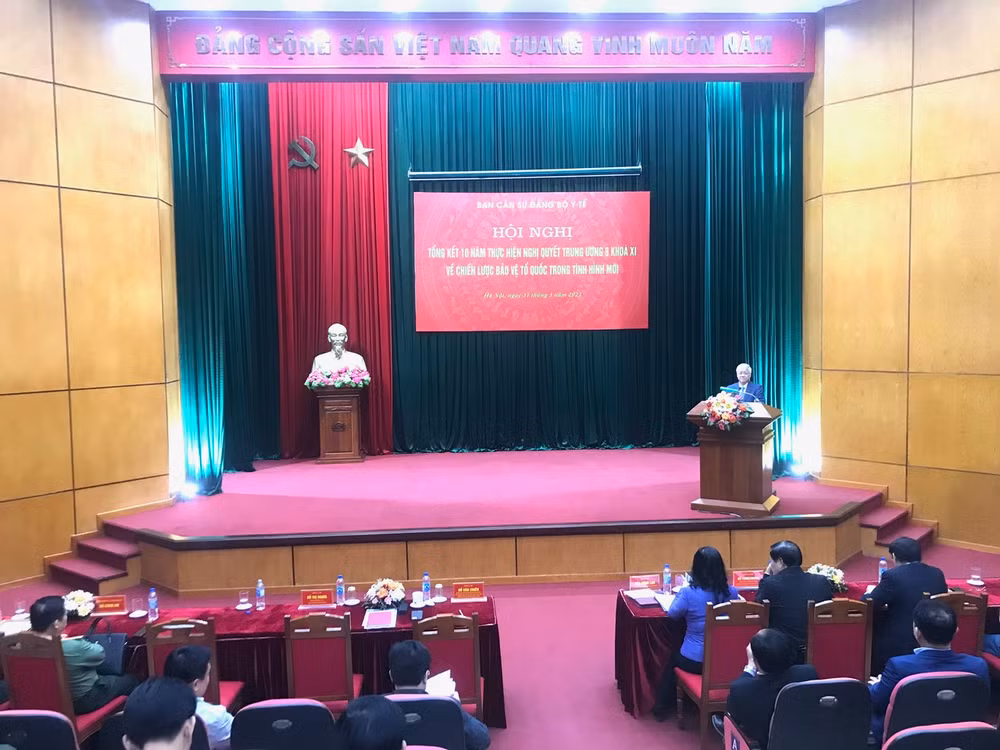 Chủ tịch Ủy ban Trung ương Mặt trận Tổ quốc Việt Nam phát biểu ý kiến. Chủ tịch Ủy ban Trung ương Mặt trận Tổ quốc Việt Nam phát biểu ý kiến.