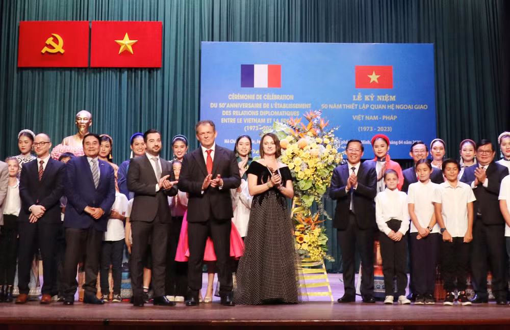 Chủ tịch Ủy ban nhân dân Thành phố Hồ Chí Minh Phan Văn Mãi phát biểu tại buổi lễ.