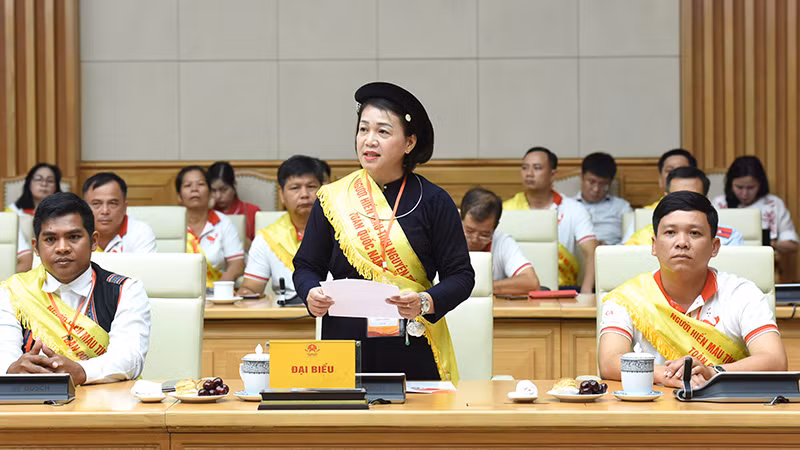 Đại biểu Triệu Thị Lan Hạnh (Cao Bằng) phát biểu.