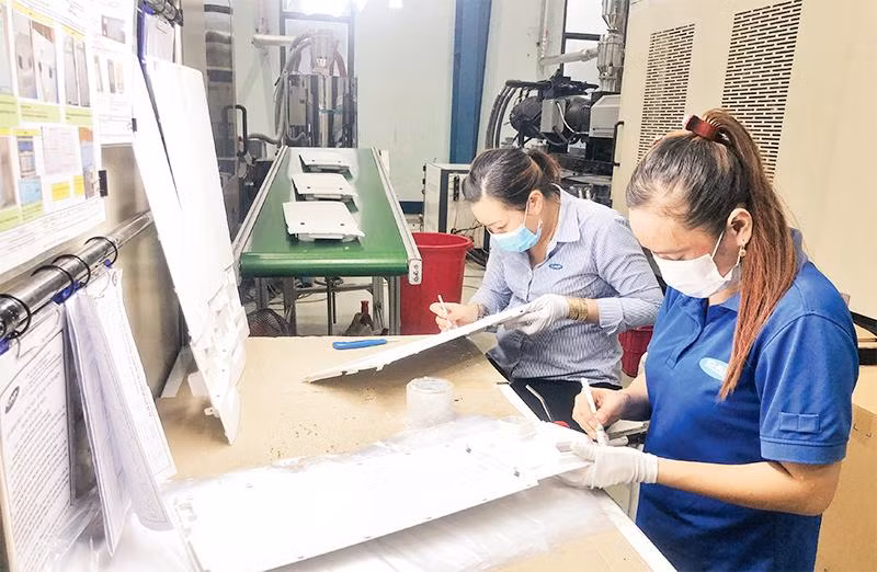 Công ty CNS Amura Precision liên tục đổi mới công nghệ khi thực hiện đơn hàng cho doanh nghiệp FDI.
