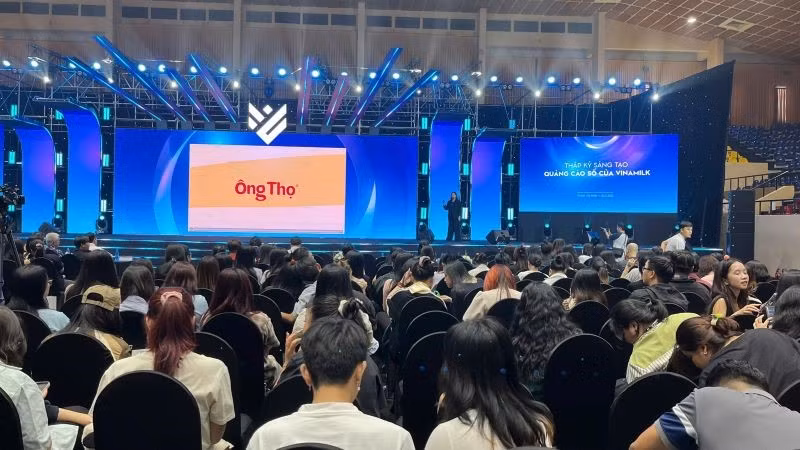 Đại diện Công ty Cổ phần sữa Việt Nam (Vinamilk) chia sẻ “Thập kỷ sáng tạo quảng cáo số của Vinamilk".