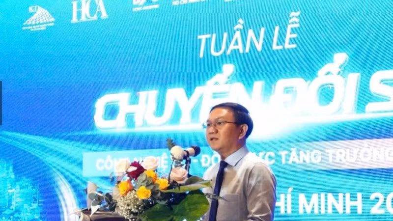 Ông Lâm Đình Thắng, Giám đốc Sở Thông tin và Truyền thông Thành phố Hồ Chí Minh phát biểu. Ông Lâm Đình Thắng, Giám đốc Sở Thông tin và Truyền thông Thành phố Hồ Chí Minh phát biểu.