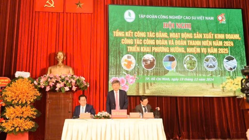 Lãnh đạo Tập đoàn VRG chủ trì Hội nghị.