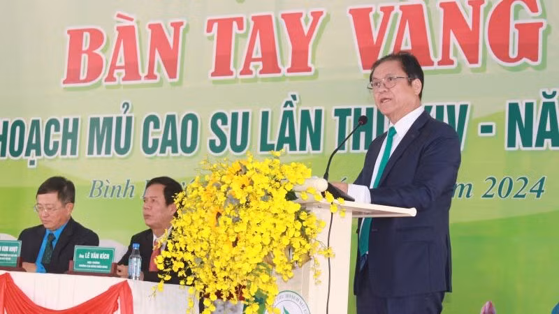 Ông Lê Thanh Hưng, Tổng Giám đốc phát biểu khai mạc hội thi.