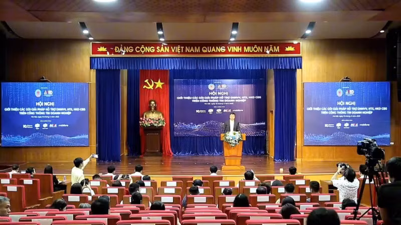 Giới thiệu giải pháp hỗ trợ khu vực kinh tế tư nhân chuyển đổi số.