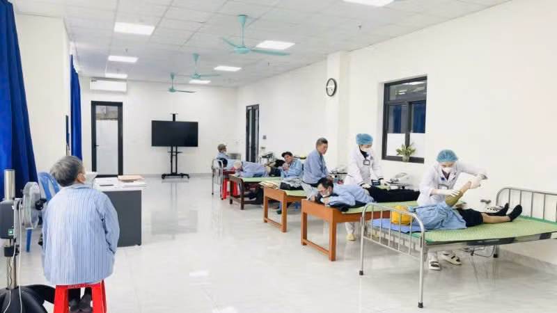Khoa Y học cổ truyền-Phục hồi chức năng luôn có đông bệnh nhân.