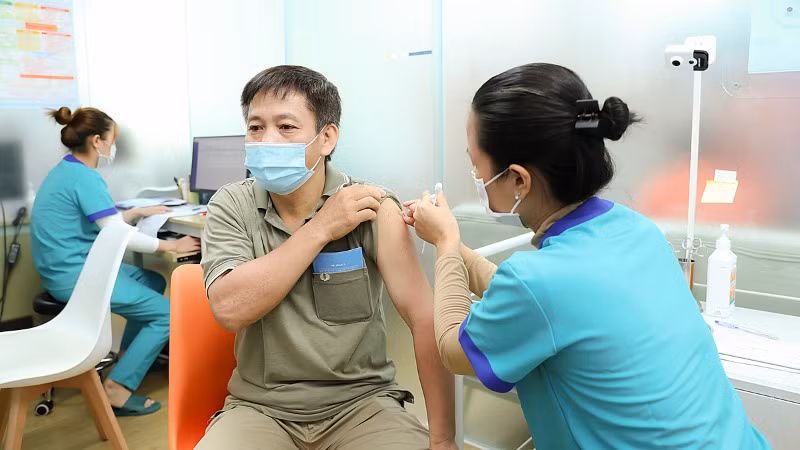 Người dân cần tiêm vaccine để phòng ngừa cúm và các biến chứng nguy hiểm. Người dân cần tiêm vaccine để phòng ngừa cúm và các biến chứng nguy hiểm.
