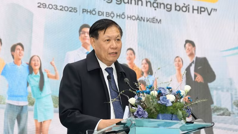 Thứ trưởng Thường trực Bộ Y tế Đỗ Xuân Tuyên phát biểu tại lễ phát động. Thứ trưởng Thường trực Bộ Y tế Đỗ Xuân Tuyên phát biểu tại lễ phát động.