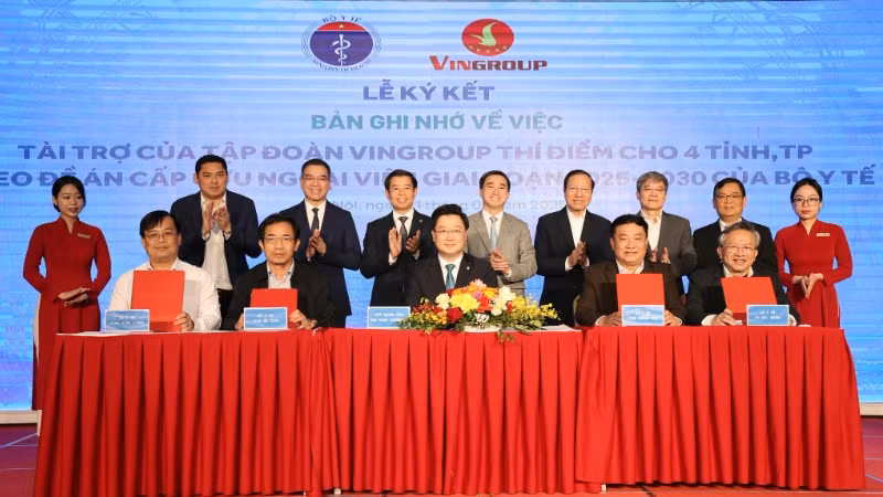 Tập đoàn Vingroup ký kết Biên bản ghi nhớ hợp tác triển khai thí điểm cấp cứu ngoại viện với Hải Phòng, Hà Tĩnh, Khánh Hòa và Kiên Giang. Tập đoàn Vingroup ký kết Biên bản ghi nhớ hợp tác triển khai thí điểm cấp cứu ngoại viện với Hải Phòng, Hà Tĩnh, Khánh Hòa và Kiên Giang.