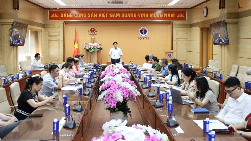 Cuộc họp giữa Bộ Y tế và các địa phương triển khai các giải pháp để ngăn chặn sản xuất, cung ứng thuốc, thực phẩm giả.