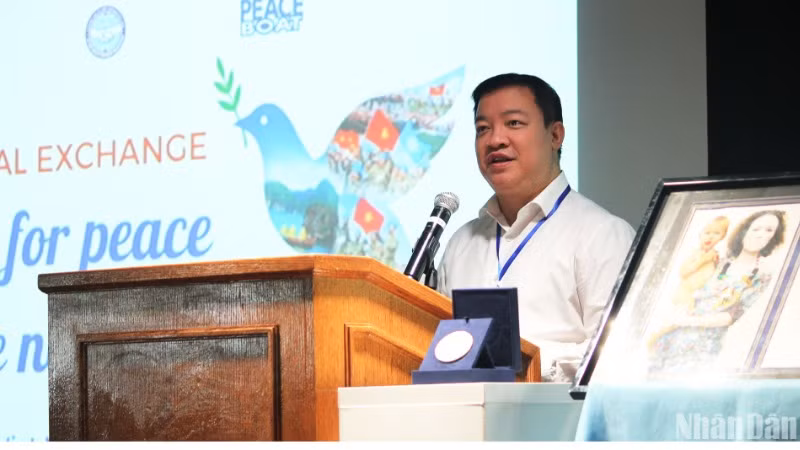 Ông Nguyễn Ngọc Hùng, Phó Chủ tịch Liên hiệp các tổ chức hữu nghị Việt Nam (VUFO) phát biểu tại chương trình giao lưu.
