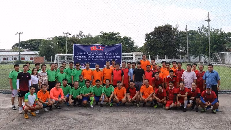 Các vận động viên và đại biểu tham gia buổi giao lưu.