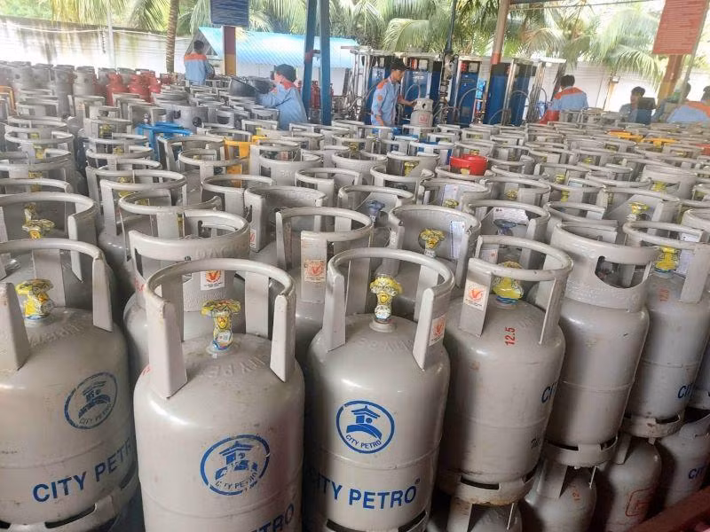 Giá gas bán lẻ tăng giá trở lại sau 6 tháng liên tiếp giảm.