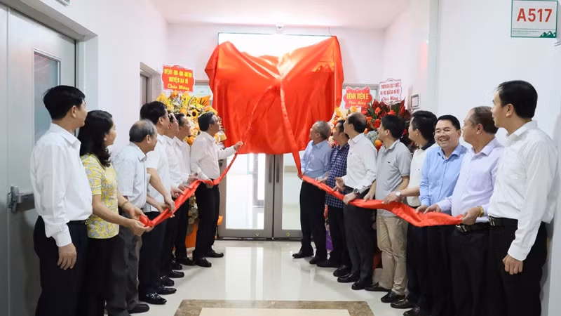 Cắt băng khai trương Đơn nguyên Nội Tim mạch-Lão học