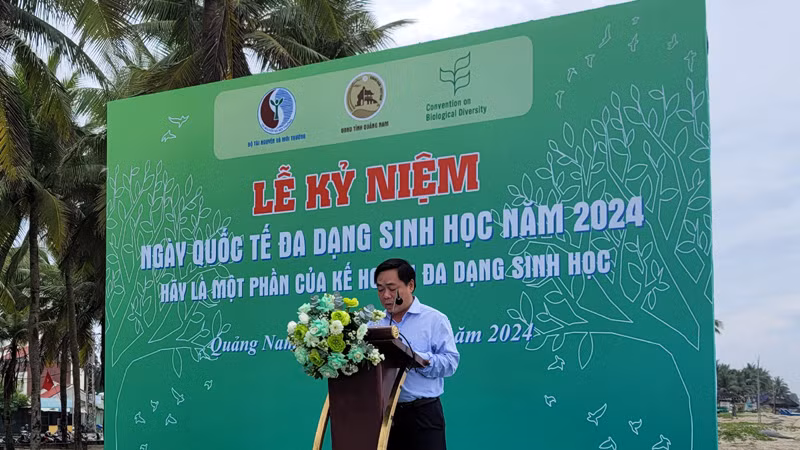 Lãnh đạo Sở Tài nguyên và Môi trường tỉnh Quảng Nam phát biểu hưởng ứng tại lễ kỷ niệm.