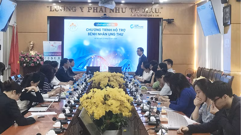 Các đại biểu tham dự buổi ký kết.