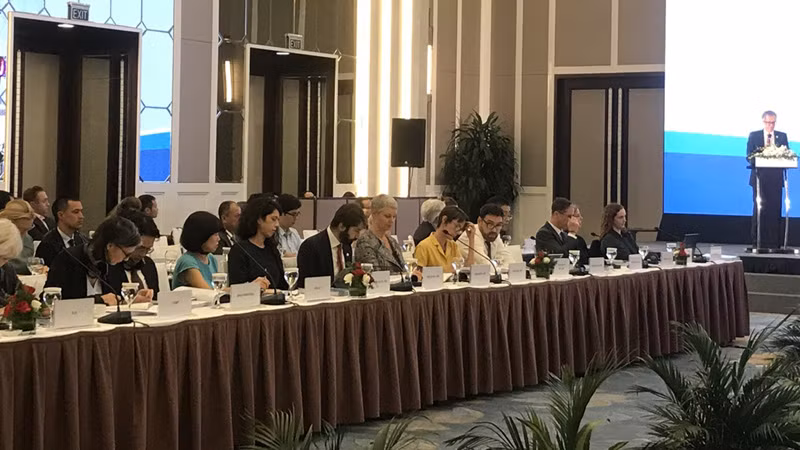 Các đại biểu tham dự hội thảo JETP.