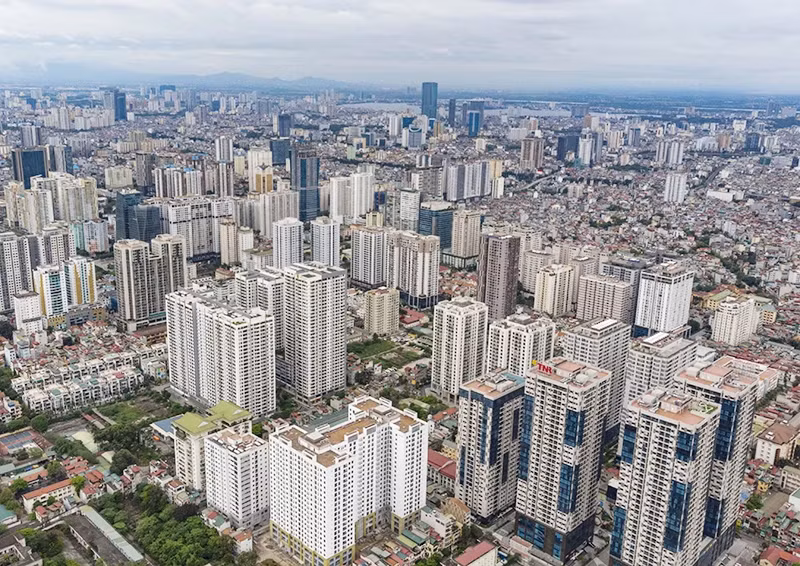 Giá chung cư tại Hà Nội liên tục tăng trên cả thị trường sơ cấp và thứ cấp trong quý I/2024. (Ảnh minh họa: DUY LINH)