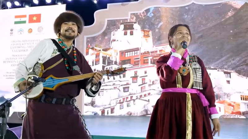 Điệu dân ca vùng Ladakh - Ấn Độ.