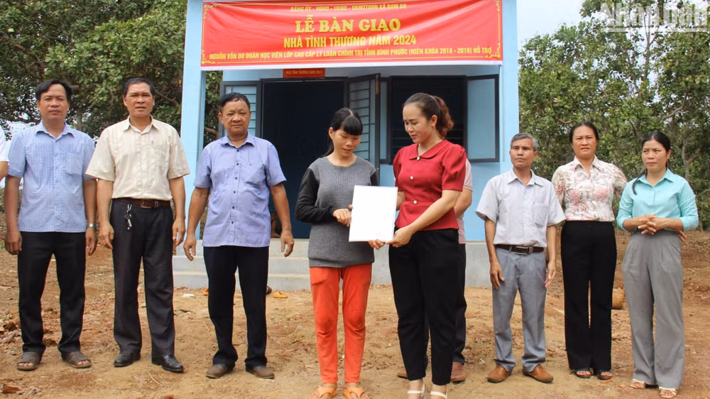 Bình Phước huy động mọi nguồn lực xóa nhà tạm, nhà dột nát trong năm 2025. (Ảnh NHẤT SƠN)
