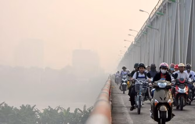Khu vực Hà Nội có mưa nhỏ vài nơi, sáng sớm có sương mù và sương mù nhẹ, trưa chiều hửng nắng. (Ảnh minh họa)