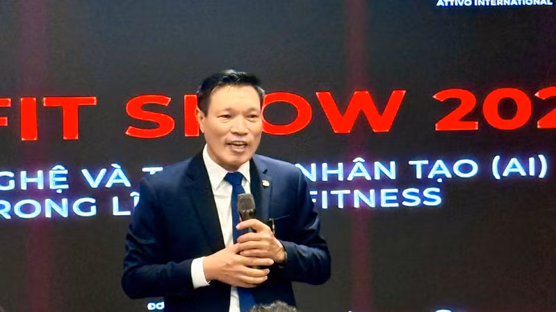 Tiến sĩ Vũ Thái Hồng phát biểu tại hội thảo.