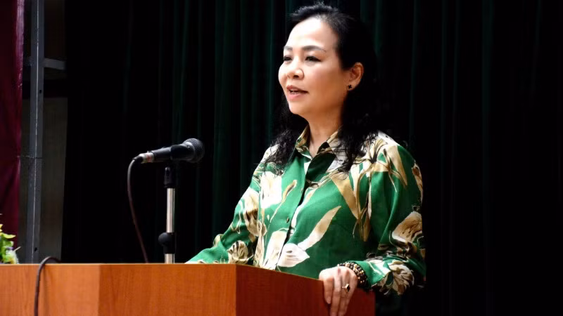 Tiến sĩ Ngô Phương Lan, Chủ tịch Hiệp hội Xúc tiến Phát triển Điện ảnh Việt Nam trình bày tham luận tại hội thảo.