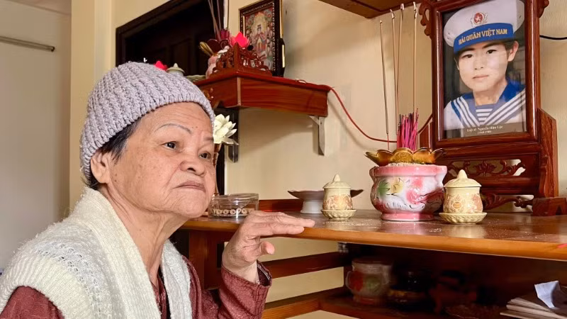 Mẹ vẫn khôn nguôi thương nhớ con... Mẹ vẫn khôn nguôi thương nhớ con...