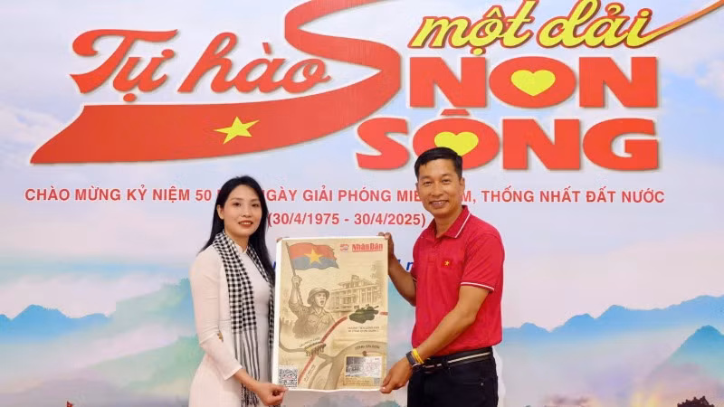 Phụ san Báo Nhân Dân - món quà đầy ý nghĩa.