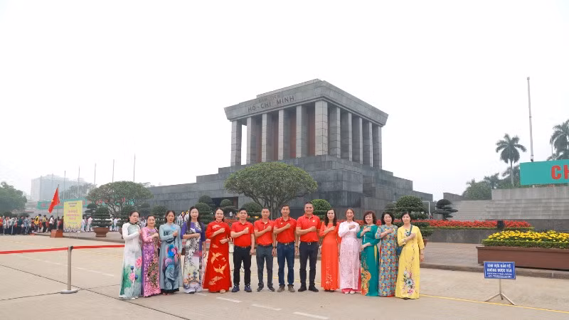 Hội Biển đảo Việt Nam đã có nhiều hoạt động tích cực thể hiện lòng tri ân sâu sắc. Hội Biển đảo Việt Nam đã có nhiều hoạt động tích cực thể hiện lòng tri ân sâu sắc.