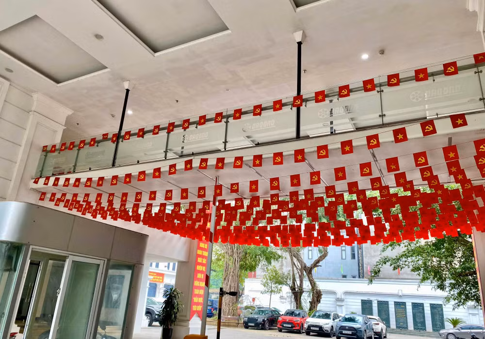 Điện ảnh Quân đội nhân dân đã sẵn sàng mọi điều kiện tốt nhất để phục vụ công chúng. Điện ảnh Quân đội nhân dân đã sẵn sàng mọi điều kiện tốt nhất để phục vụ công chúng.