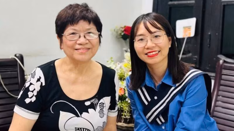 Hai tác giả cuốn sách.