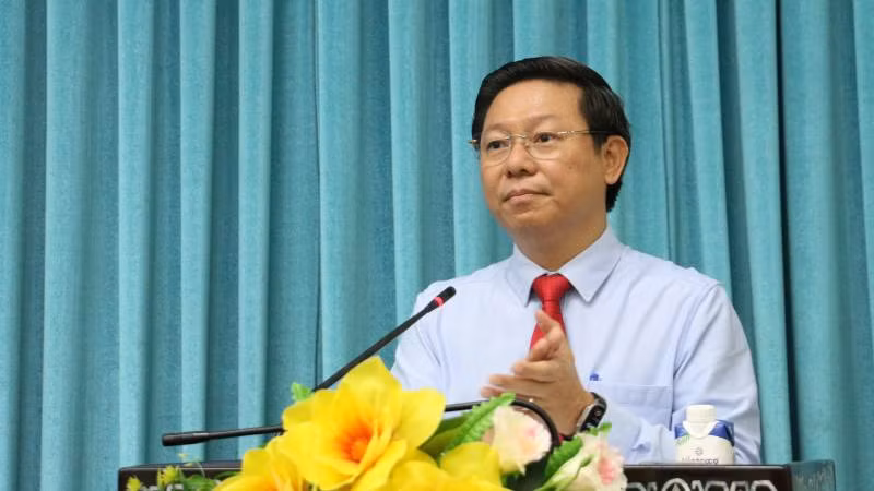 Phó Bí thư Thường trực Tỉnh ủy Bến Tre Trần Thanh Lâm phát biểu tại lễ ký kết. (Ảnh: HOÀNG TRUNG)