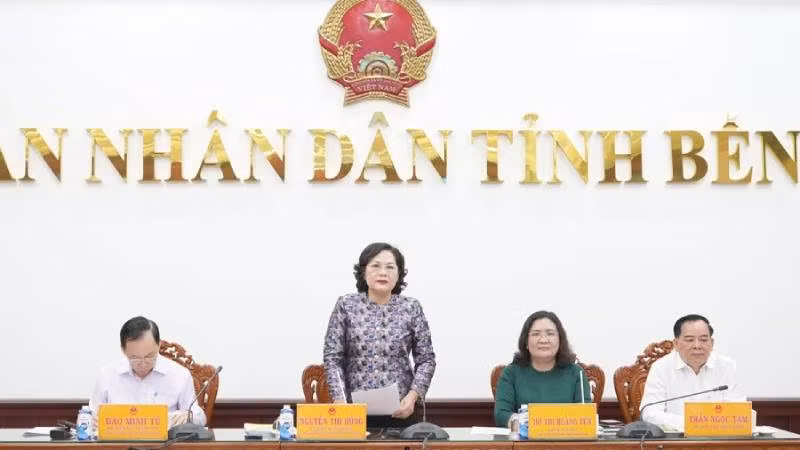 Thống đốc Ngân hàng Nhà nước Nguyễn Thị Hồng phát biểu tại buổi làm việc