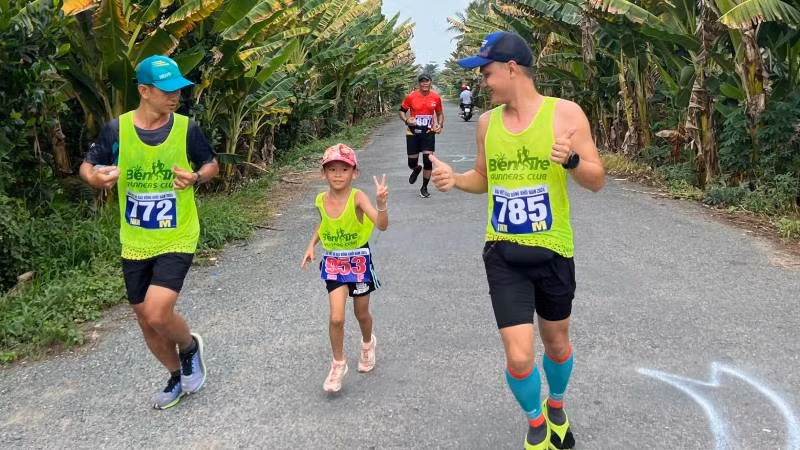 Các vận động viên tham gia thi đấu ở cự ly 10km. Các vận động viên tham gia thi đấu ở cự ly 10km.