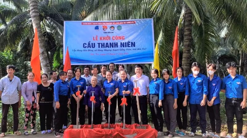 Tổ chức khởi công xây dựng cầu thanh niên trong Ngày cao điểm tình nguyện xây dựng nông thôn mới Tổ chức khởi công xây dựng cầu thanh niên trong Ngày cao điểm tình nguyện xây dựng nông thôn mới