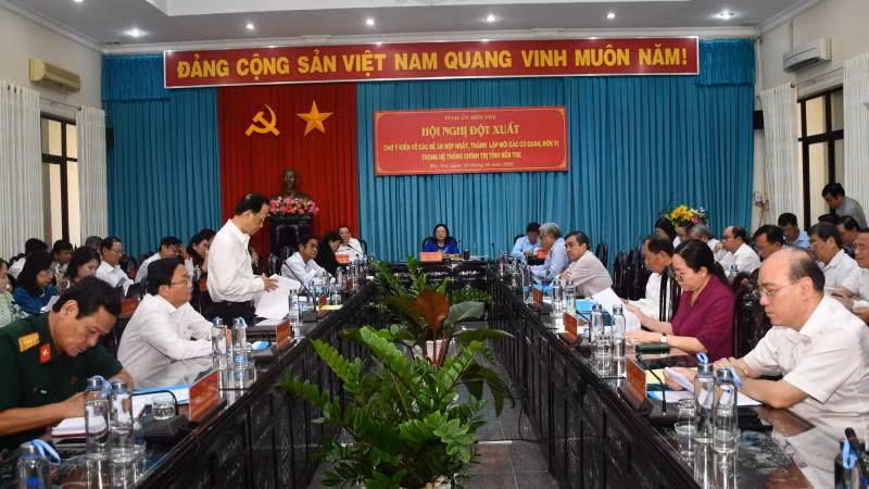 Đại biểu tham dự tại Hội nghị Tỉnh ủy Bến Tre về sắp xếp, tinh gọn bộ máy. (Ảnh: HOÀNG TRUNG)