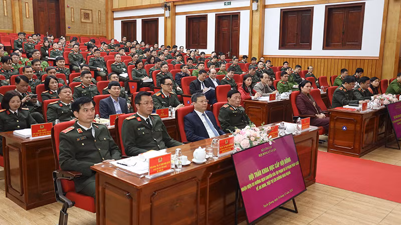 Đại biểu dự hội thảo.