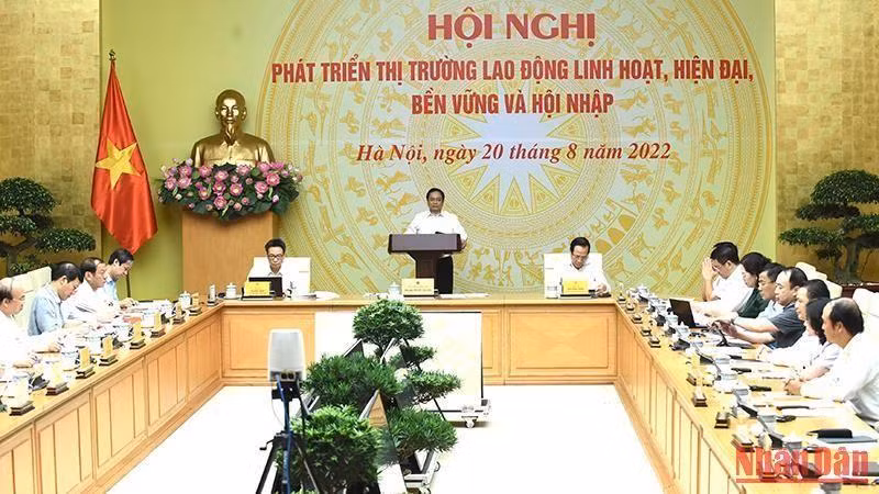 Thủ tướng Phạm Minh Chính chủ trì Hội nghị “Phát triển thị trường lao động linh hoạt, hiện đại, bền vững và hội nhập” ngày 20/8/2022 (Ảnh: Trần Hải).