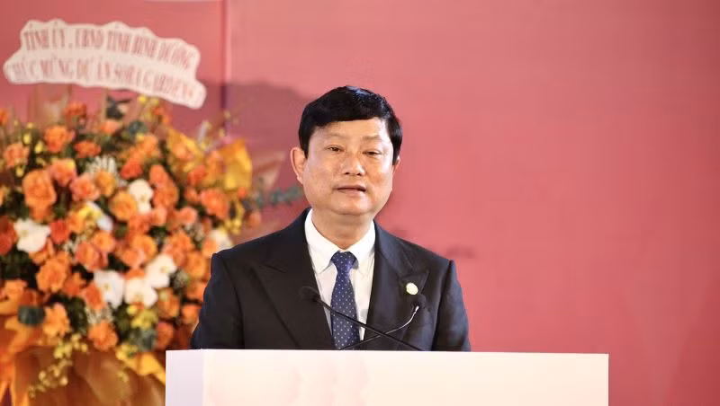Chủ tịch Ủy ban nhân dân tỉnh Bình Dương Võ Văn Minh phát biểu ý kiến tại chương trình.