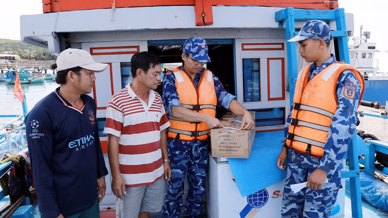 Kiên Giang: Cảnh sát biển liên tiếp bắt giữ tàu cá vi phạm IUU ảnh 2 Kiên Giang: Cảnh sát biển liên tiếp bắt giữ tàu cá vi phạm IUU ảnh 2