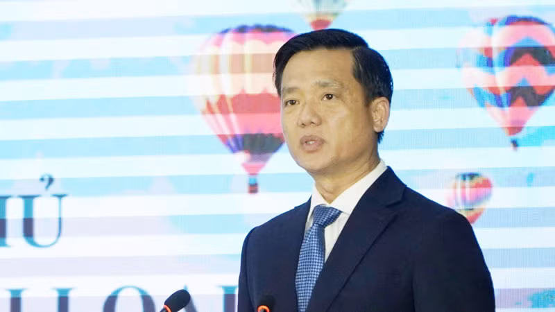 Chủ tịch Ủy ban nhân dân thành phố Phú Quốc Trần Minh Khoa phát biểu. Chủ tịch Ủy ban nhân dân thành phố Phú Quốc Trần Minh Khoa phát biểu.