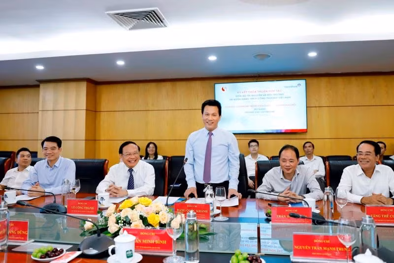 Bộ trưởng Tài nguyên và Môi trường Đặng Quốc Khánh phát biểu.