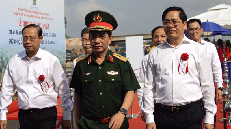 Đại tướng Phan Văn Giang, Bộ trưởng Quốc phòng tham dự Lễ thông xe Dự án thành phần 3 cao tốc Biên Hòa-Vũng Tàu.