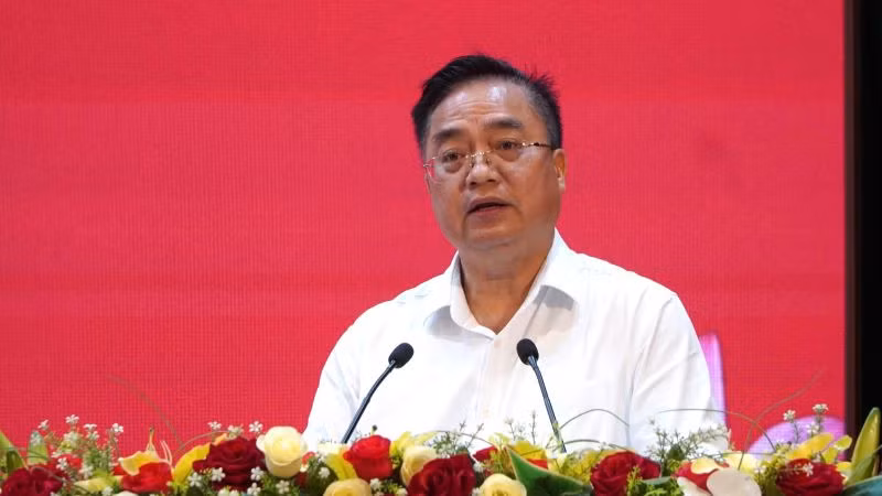 Đồng chí Hoàng Vũ Thảnh, Giám đốc Sở Tài chính phát biểu tại hội nghị.