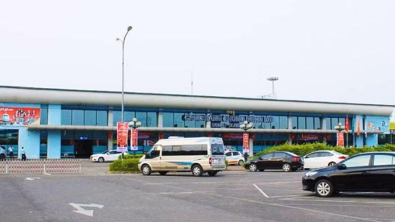 Cảng hàng không Đồng Hới.