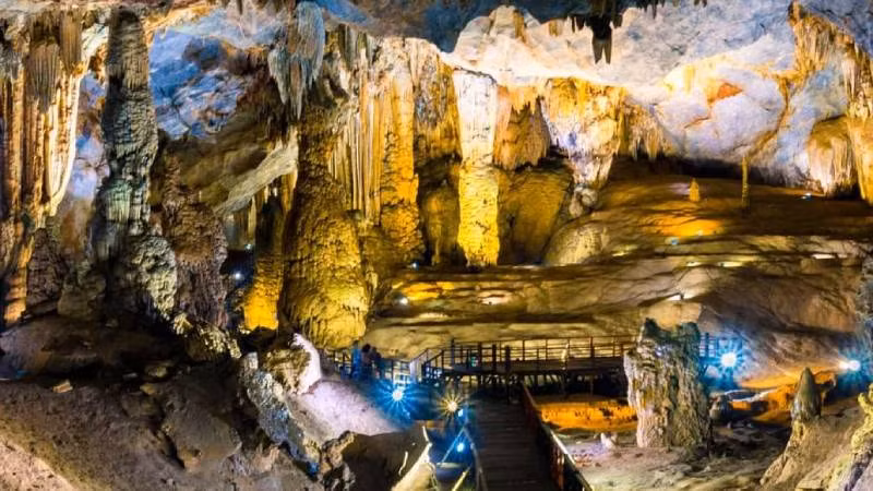 Động Thiên Đường. (Ảnh: Vườn quốc gia Phong Nha-Kẻ Bàng) Động Thiên Đường. (Ảnh: Vườn quốc gia Phong Nha-Kẻ Bàng)