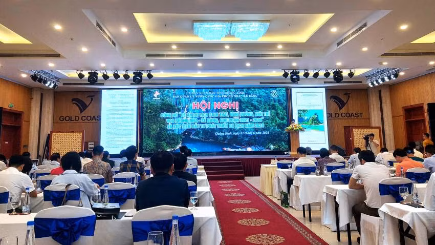 Quang cảnh hội nghị công bố đề án du lịch mới ở Phong Nha-Kẻ Bàng