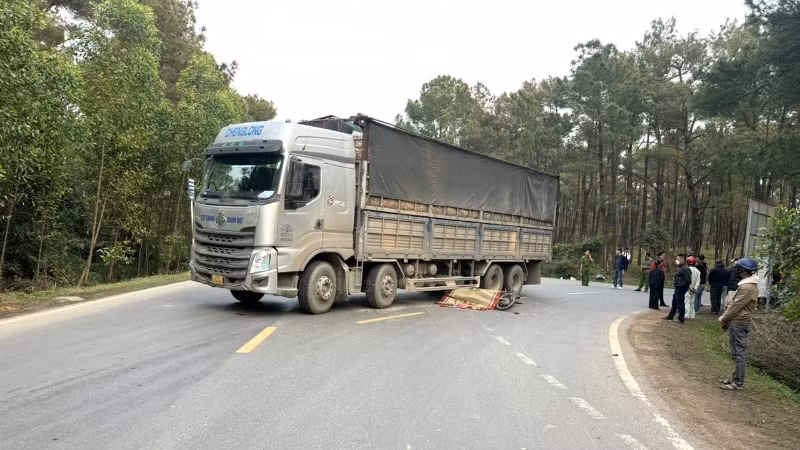 Hiện trường vụ tai nạn thương tâm chiều 20/3 (Ảnh: CTV)